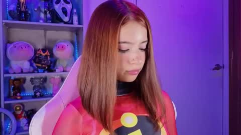 Snapshot of emilykarterr chatting on 11.20.25 VALEEEN online show from 11.20.25