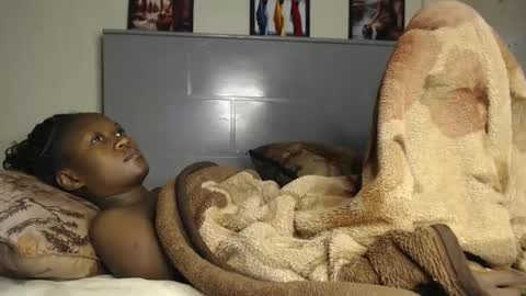 Snapshot of emilyposha chatting on 03.10.25 Emilly online show from 03.10.25