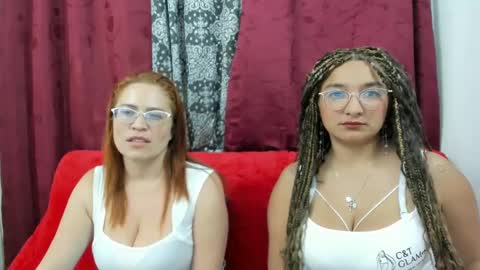 Snapshot of emilyriskhot chatting on 03.05.25 emily friends online show from 03.05.25