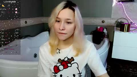 Snapshot of emilytrase chatting on 05.07.26 Betty online show from 05.07.26