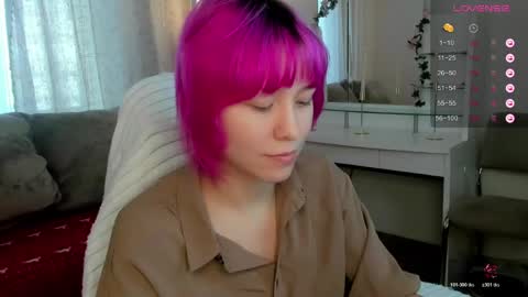 Snapshot of emilytrase chatting on 05.12.26 Betty online show from 05.12.26