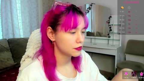 Snapshot of emilytrase chatting on 05.14.26 Betty online show from 05.14.26