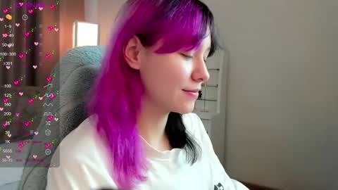 Snapshot of emilytrase chatting on 06.29.26 Betty online show from 06.29.26