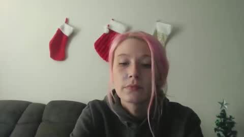 Snapshot of emilywarren296 chatting on 11.13.25 emilywarren296 online show from 11.13.25