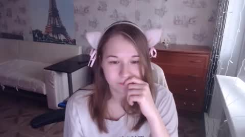 Snapshot of emilyway chatting on 02.04.25 emilyway online show from 02.04.25