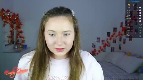 Snapshot of emilyxgrasez chatting on 11.17.25 Emily online show from 11.17.25