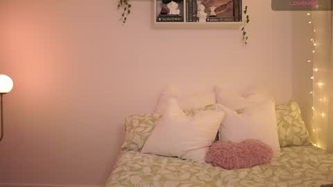 Snapshot of emilyxrose_ chatting on 01.11.25 IG thickemmsss online show from 01.11.25