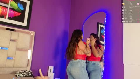 Snapshot of emilyy_cooperr chatting on 05.20.26 emilyy_cooperr online show from 05.20.26