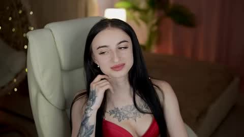 Snapshot of emilyymoon chatting on 05.21.26 emilyymoon online show from 05.21.26