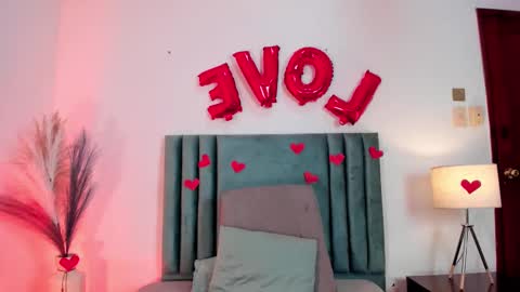 Emilyy Watson online show from 02.15.25