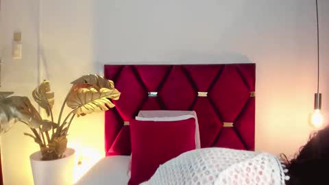 Emilyy Watson online show from 10.15.25