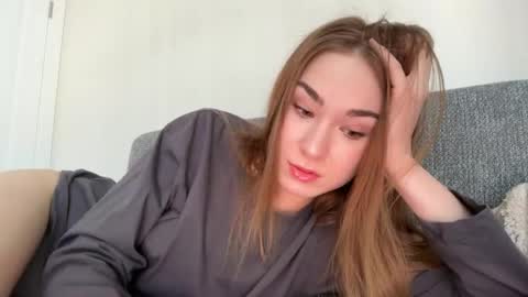 Snapshot of eminemswife chatting on 05.11.26 Nadya online show from 05.11.26