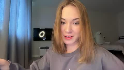 Snapshot of eminemswife chatting on 07.29.26 Nadya online show from 07.29.26