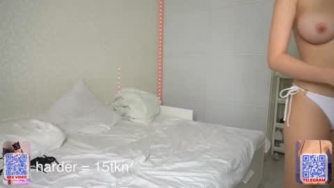 Eminent Eva online show from 12.04.25