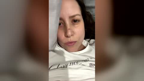 Snapshot of emiweb chatting on 12.05.25 emiweb online show from 12.05.25