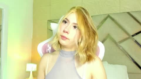 Snapshot of emma__copper chatting on 04.06.26 emaa online show from 04.06.26