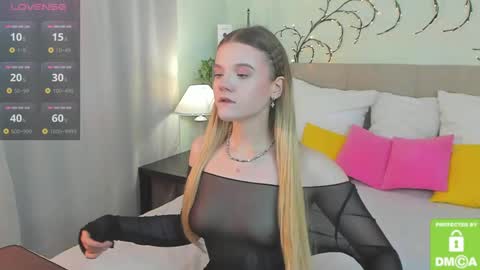 Snapshot of emma__peach chatting on 06.09.26 emma__peach online show from 06.09.26