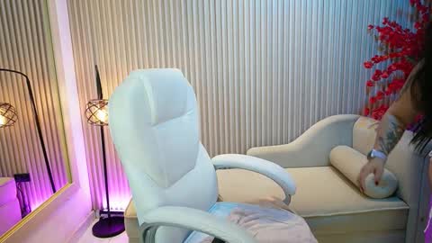 emma__walkerr_ online show from 09.19.25