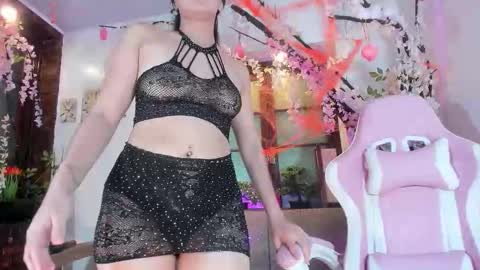 emma_ayala online show from 10.25.25