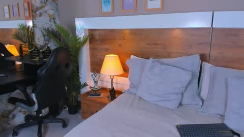 Emma  online show from 03.24.26