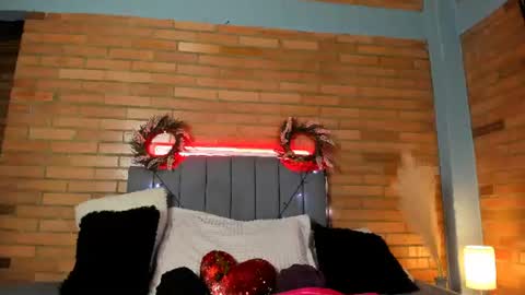 Snapshot of emma_belley chatting on 06.22.26 Hey Im EmmaHelp me reach 100 likes online show from 06.22.26