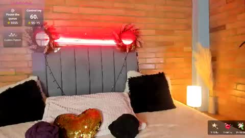 Snapshot of emma_belley chatting on 07.05.26 Hey Im EmmaHelp me reach 100 likes online show from 07.05.26
