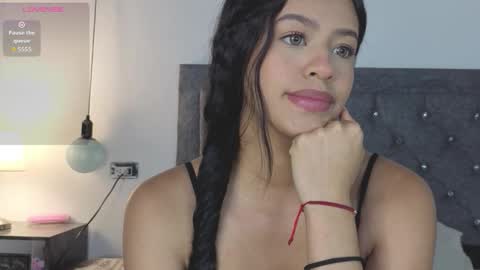 Snapshot of emma_blake__ chatting on 11.21.25 Emma online show from 11.21.25