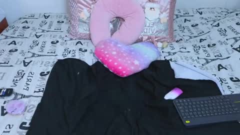 Snapshot of emma_blue_ chatting on 12.07.24 Emma Blue modelo independiente online show from 12.07.24