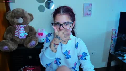 Snapshot of emma_boo_ chatting on 04.20.26 emma_boo_ online show from 04.20.26