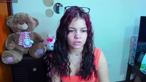 Snapshot of emma_boo_ chatting on 04.22.26 emma_boo_ online show from 04.22.26