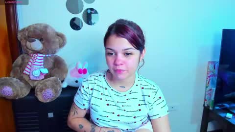 Snapshot of emma_boo_ chatting on 05.09.26 emma_boo_ online show from 05.09.26
