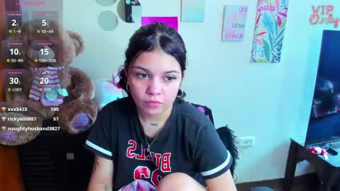 Snapshot of emma_boo_ chatting on 05.31.26 emma_boo_ online show from 05.31.26