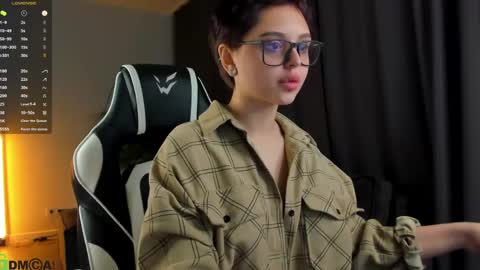 Snapshot of emma_bro0kss chatting on 05.18.26 Emma online show from 05.18.26