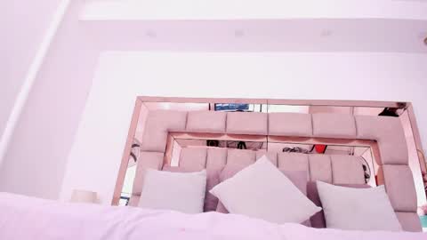 Emma Castillo online show from 04.08.26