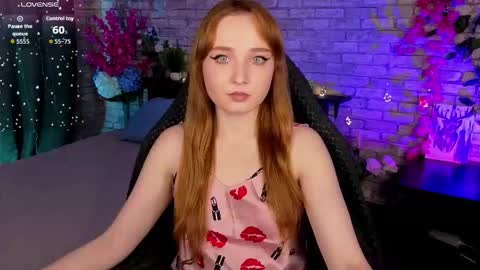 Snapshot of emma_chery chatting on 09.10.25 Emma online show from 09.10.25