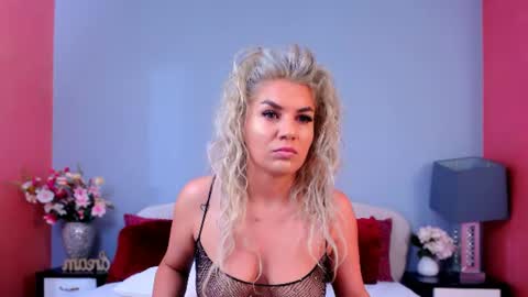 Snapshot of emma_clairex chatting on 06.23.26 Emma online show from 06.23.26