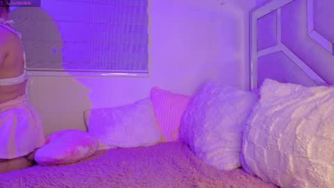  Emma  online show from 04.17.26