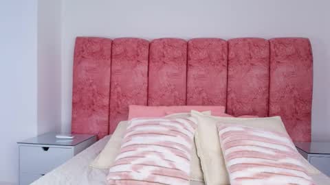 Snapshot of emma_curvy1 chatting on 11.26.25 Emma online show from 11.26.25