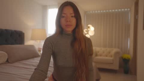 Snapshot of emma_lu1 chatting on 02.20.25 emma_lu1 online show from 02.20.25