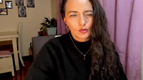 Snapshot of emma_luxy chatting on 04.02.26 emma luxy online show from 04.02.26