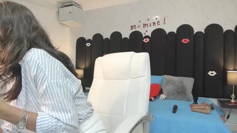 Emma  online show from 02.18.25