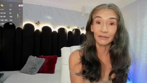 Emma  online show from 09.24.25