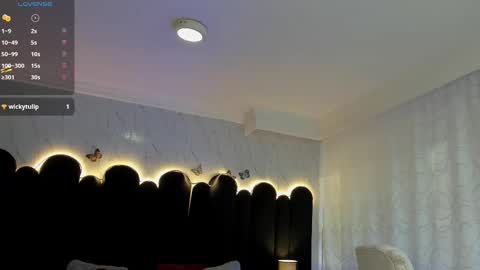 Emma  online show from 09.26.25