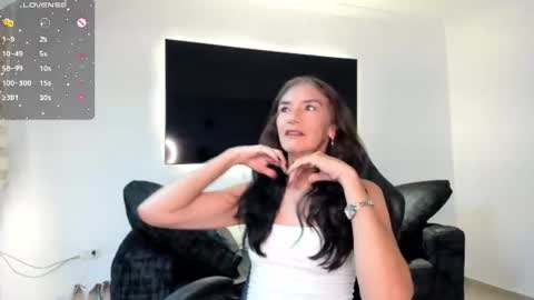 Snapshot of emma_mendoza chatting on 06.19.26 Emma online show from 06.19.26