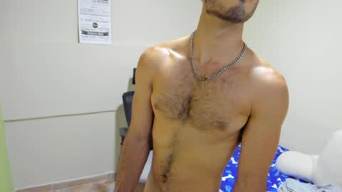 Snapshot of emma_muscle_ chatting on 06.06.26 emma online show from 06.06.26