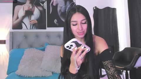 Emma Rosse11 online show from 11.11.25