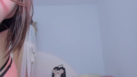 Snapshot of emma_rr chatting on 12.02.24 Emma online show from 12.02.24