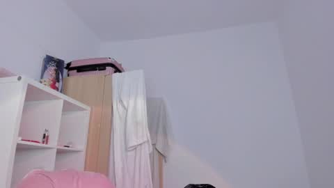 Snapshot of emma_rr chatting on 12.05.24 Emma online show from 12.05.24