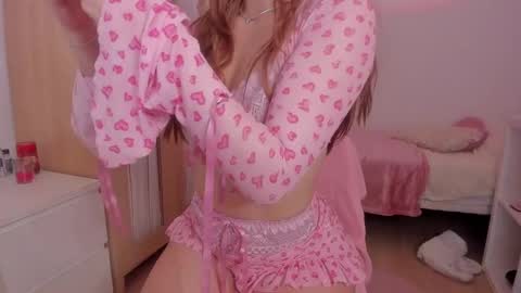 Snapshot of emma_rr chatting on 02.25.25 Emma online show from 02.25.25