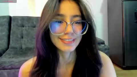 Snapshot of emma_sandovaal chatting on 07.24.26 Emma online show from 07.24.26